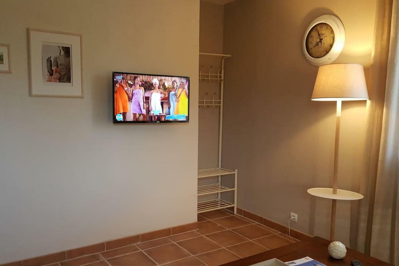 Logement Avec Piscine, Classe 3 Etoiles, De 42 M2 Tout Confort Au Calme Pour Un Couple Cahuzac-sur-Vère Exterior foto